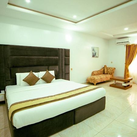 247 Luxury Hotel & Apartment Ajah Lekki Kültér fotó