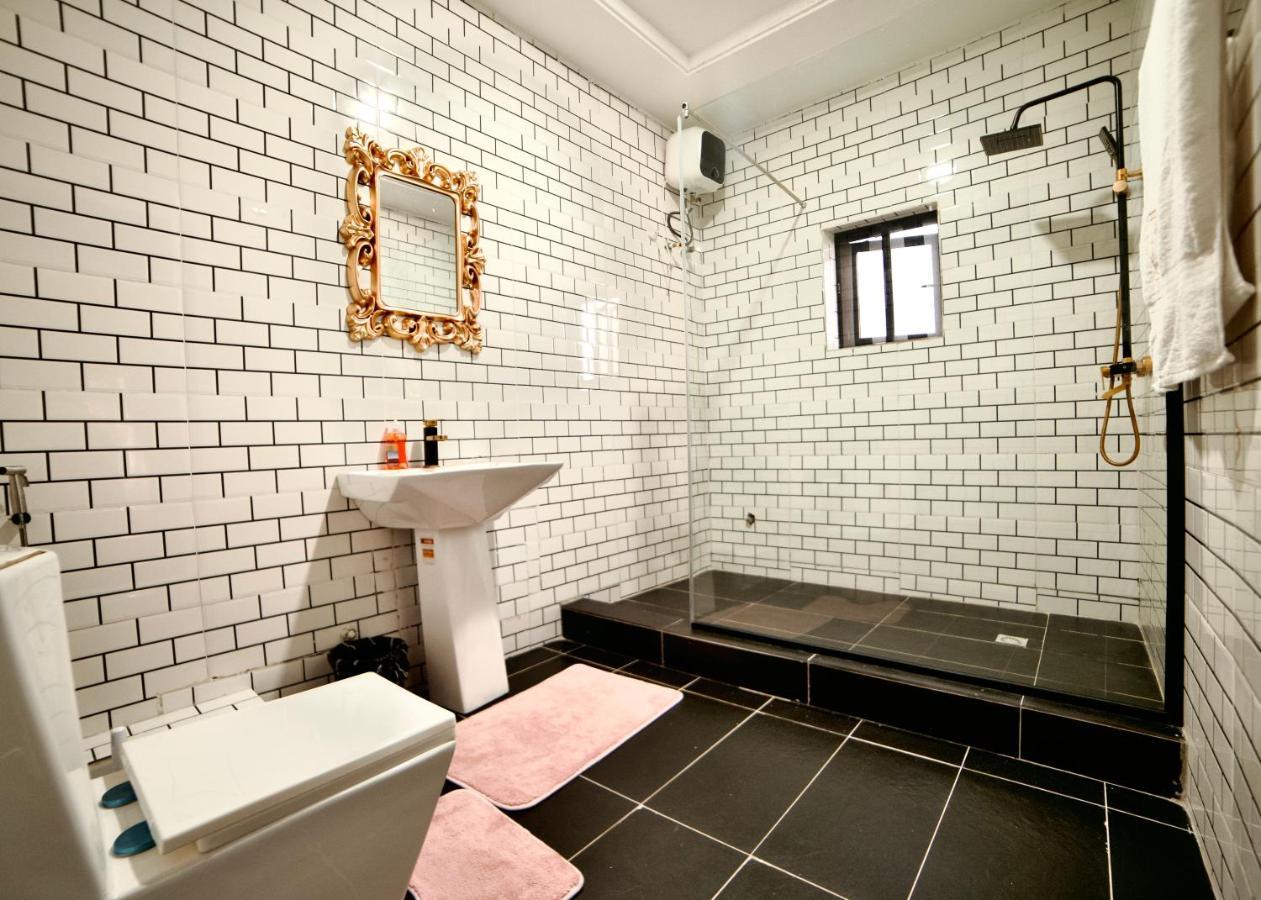247 Luxury Hotel & Apartment Ajah Lekki Kültér fotó