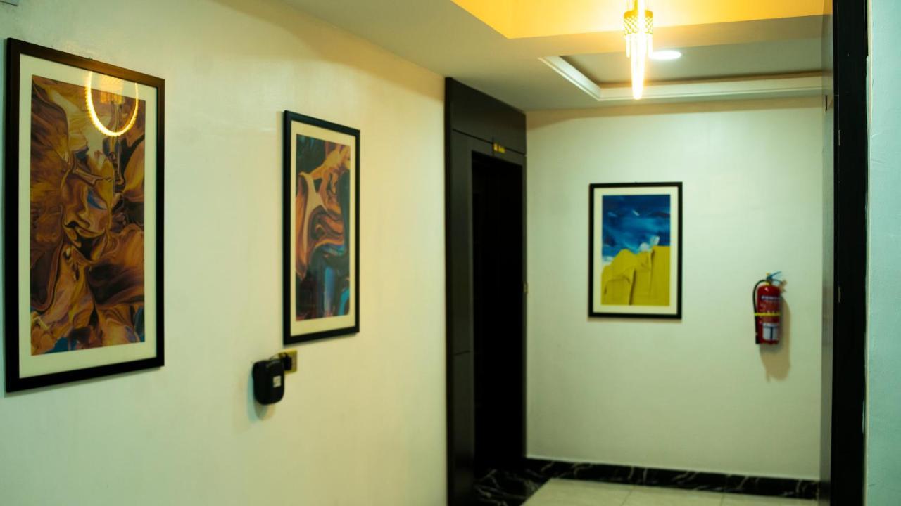 247 Luxury Hotel & Apartment Ajah Lekki Kültér fotó