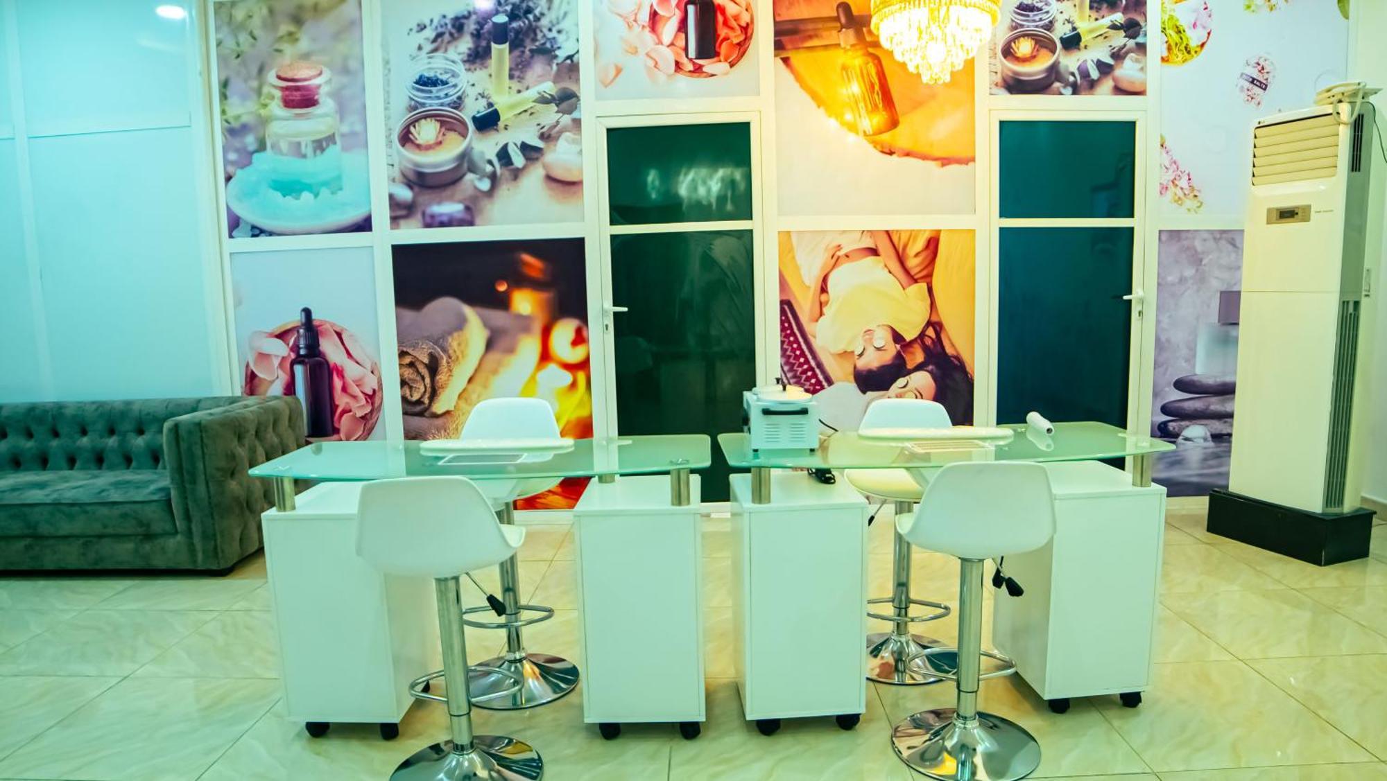 247 Luxury Hotel & Apartment Ajah Lekki Kültér fotó