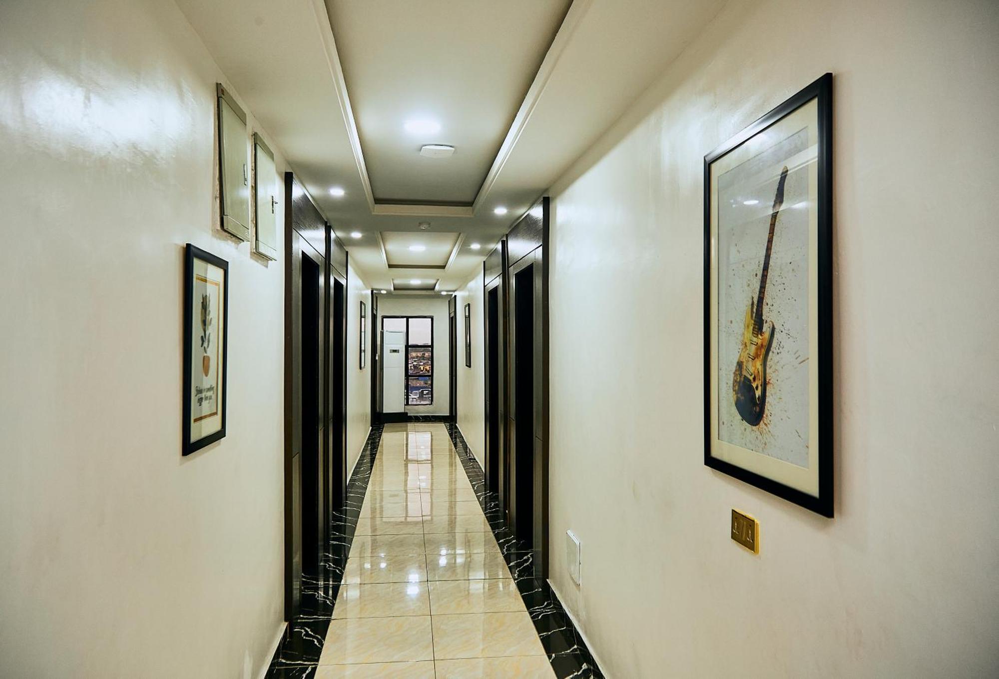 247 Luxury Hotel & Apartment Ajah Lekki Kültér fotó