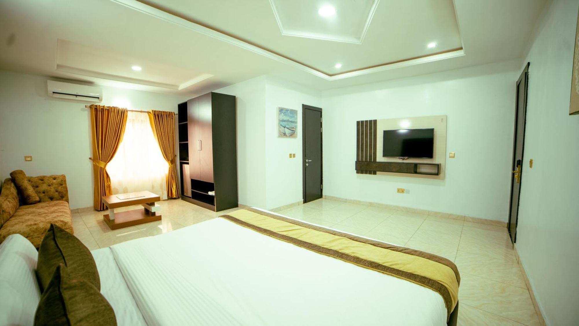 247 Luxury Hotel & Apartment Ajah Lekki Kültér fotó