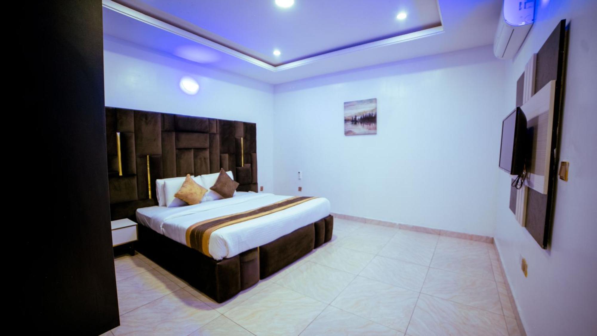 247 Luxury Hotel & Apartment Ajah Lekki Kültér fotó